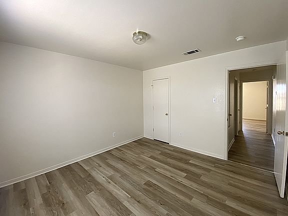 3rd image of 4203 Primrose Dr Unit D
