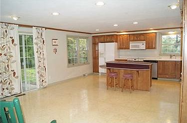 5th image of 3001 Hartswood Dr