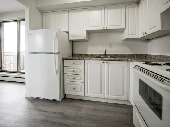 Proctor Place Apartments, 12 Proctor Blvd, Hamilton, ON L8M 2M3