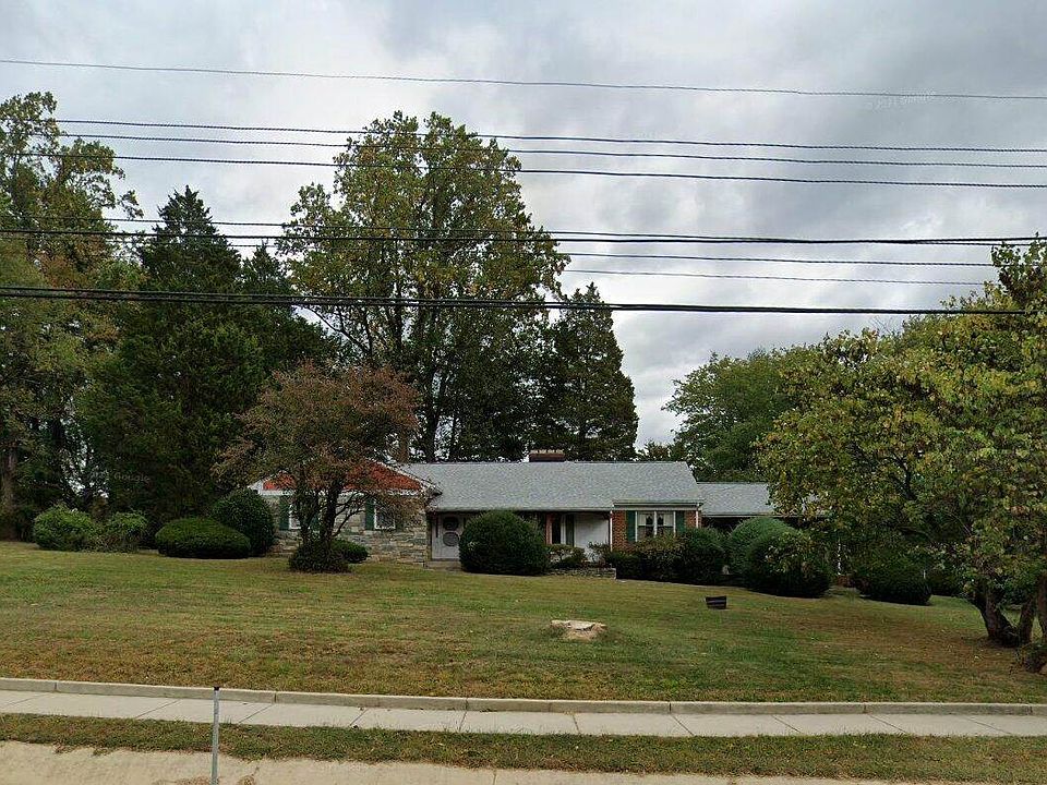 2nd image of 11801 Seven Locks Rd