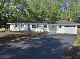 1349 Brandywine Cir, Batavia, IL 60510