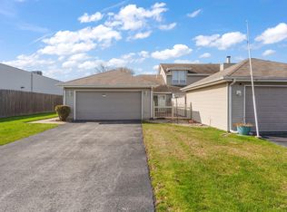 823 Spruce Ln, Schererville, IN
