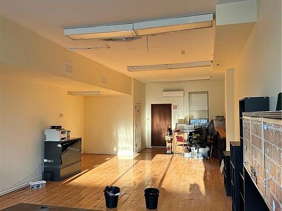 2nd image of 3507 Avenue S