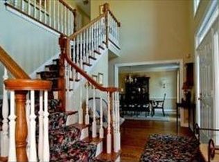 25 Sherwood Dr, Lincolnshire, IL
