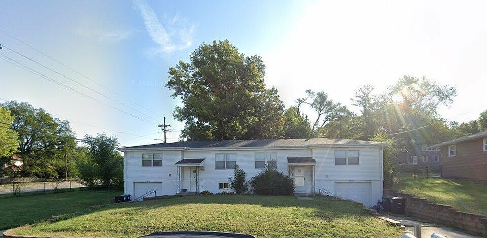 1st image of 2705 S 107th Ave