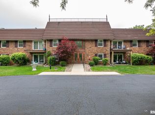 3900 N Stable Ct APT 210, Peoria, IL 61614
