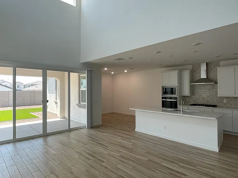 7417 W Buckhorn Trl — Photo 8