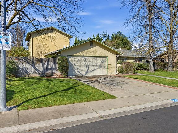 3rd image of 713 Rio Vista Dr