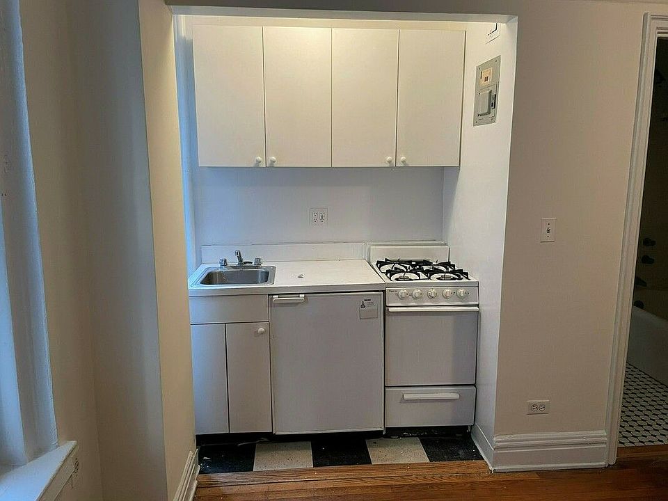 2nd image of 309 W 57th St APT 508
