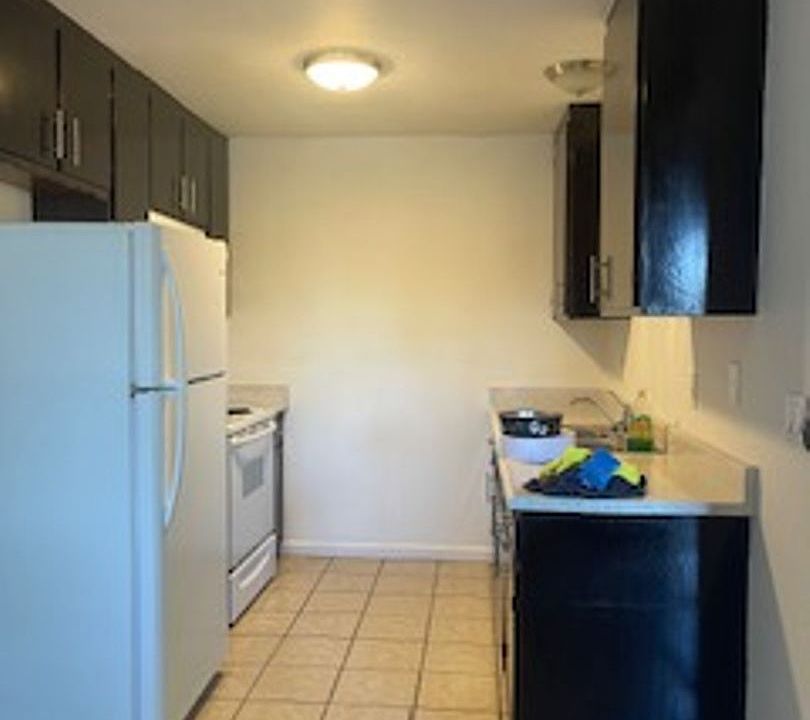 1st image of 338 Montgomery St APT 3