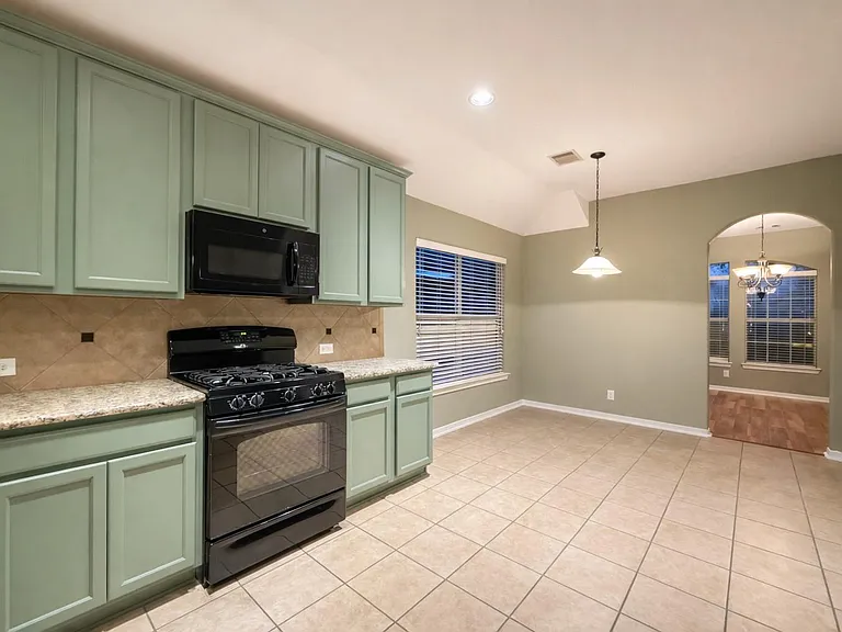 1215 Pecos Pass Dr — Photo 5