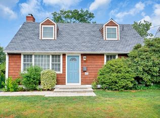 16 Andover Rd, Stamford, CT 06902