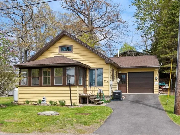 8514 E Port Bay Rd, Wolcott, NY 14590
