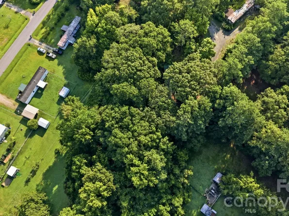 101 Maxwell Dr, Clover, SC 29710