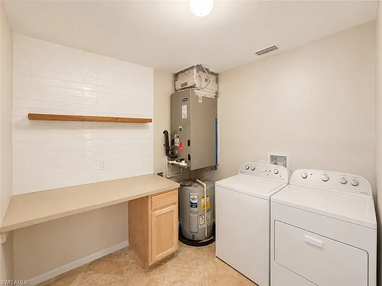 240 Timber Lake Cir #D201 — Photo 15