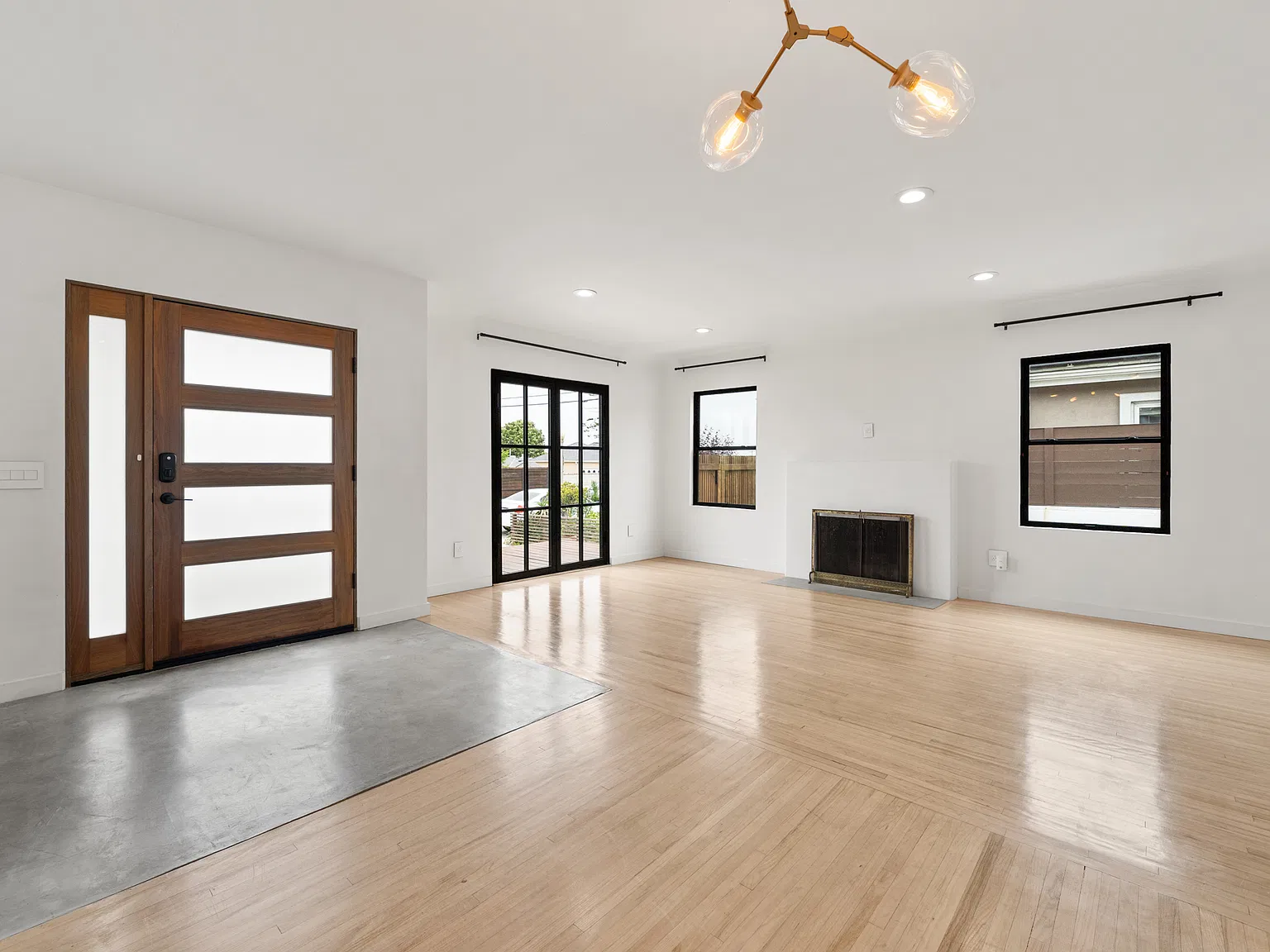 6116 West 85th Place, Los Angeles, CA, USA — Photo 2