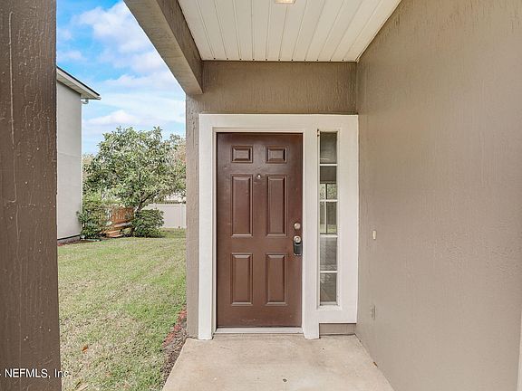 4th image of 553 SCRUB JAY Drive