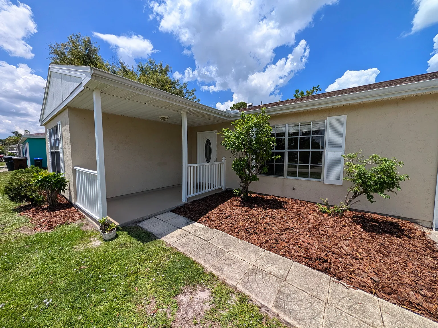 3 bed, 986 sqft, $1,675 — Photo 3
