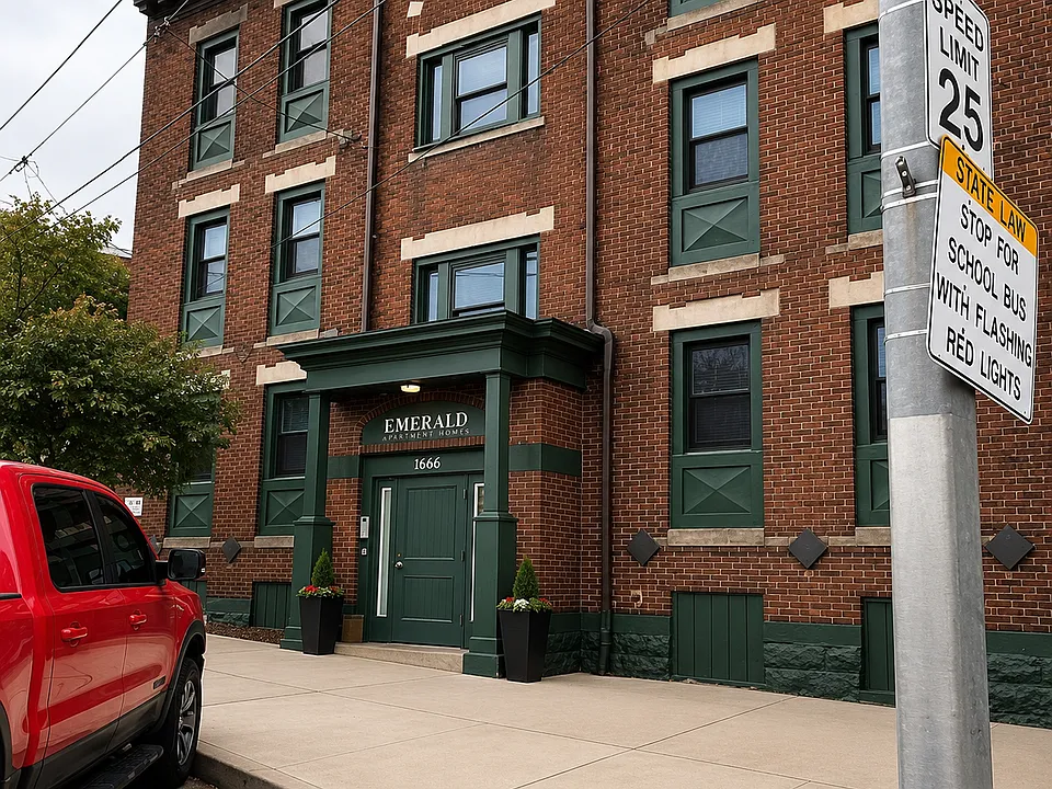 1656 Broadway Ave #201