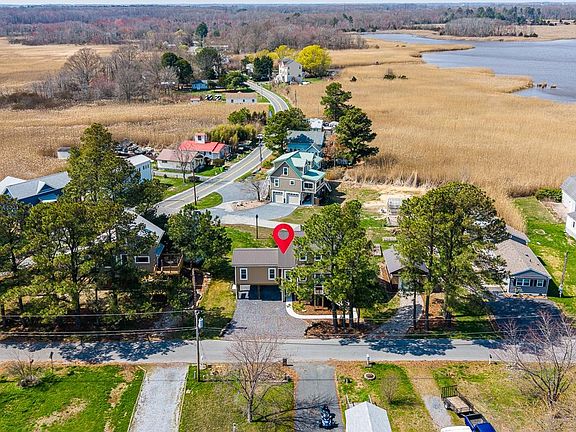 4th image of 39 N Bay Dr