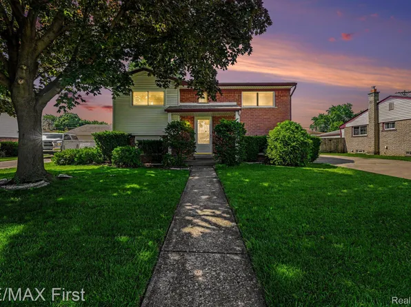 15628 Canberra St, Roseville, MI 48066