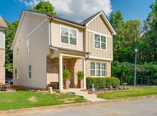 1313 Sweetbriar Cir, East Pt, GA 30344