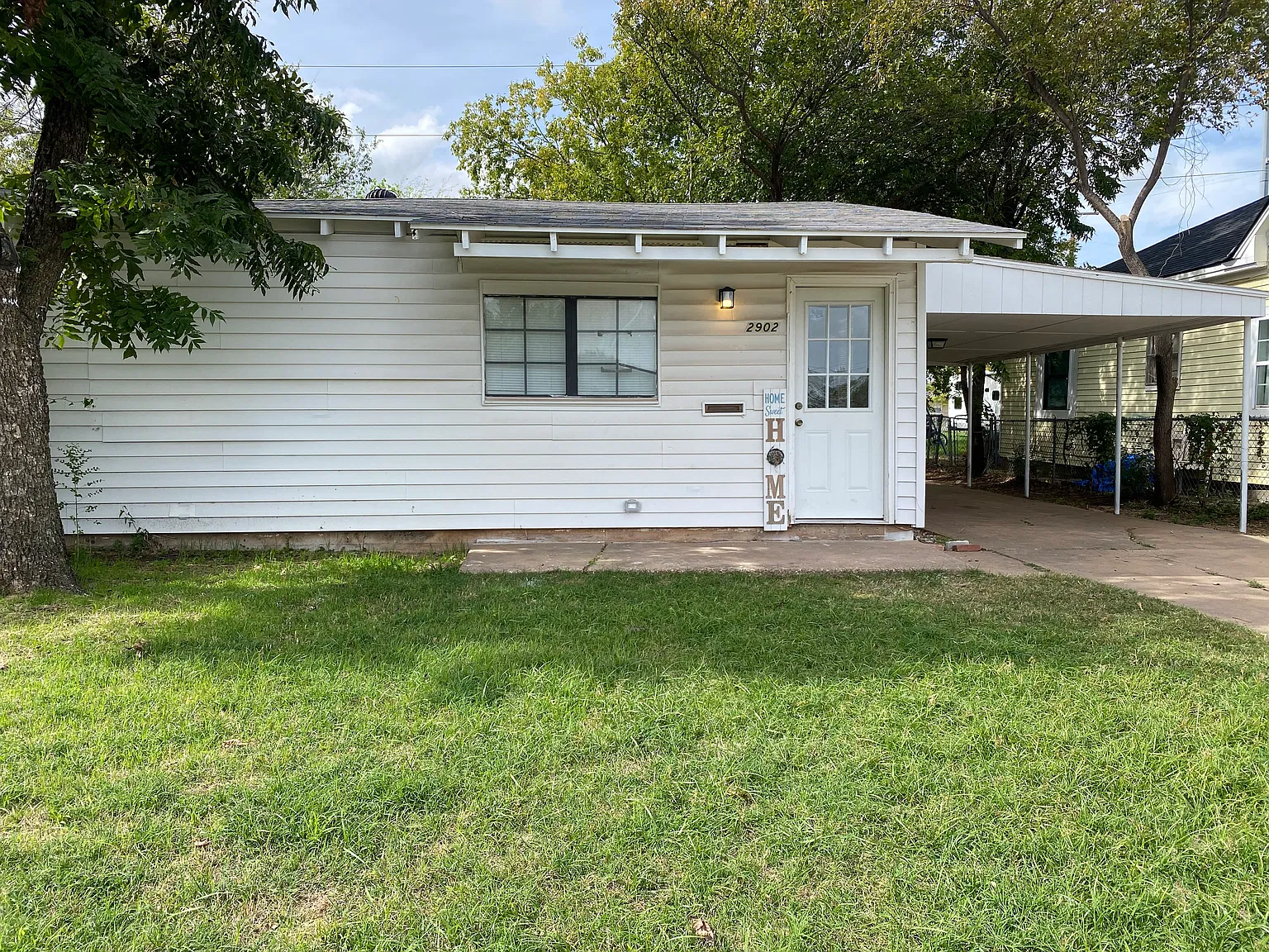 2 bed, 896 sqft, $995 — Photo 2