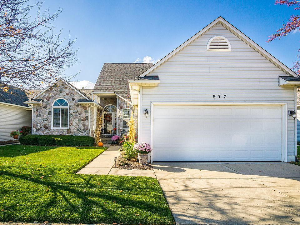 1st image of 877 Knollwood Cir #1