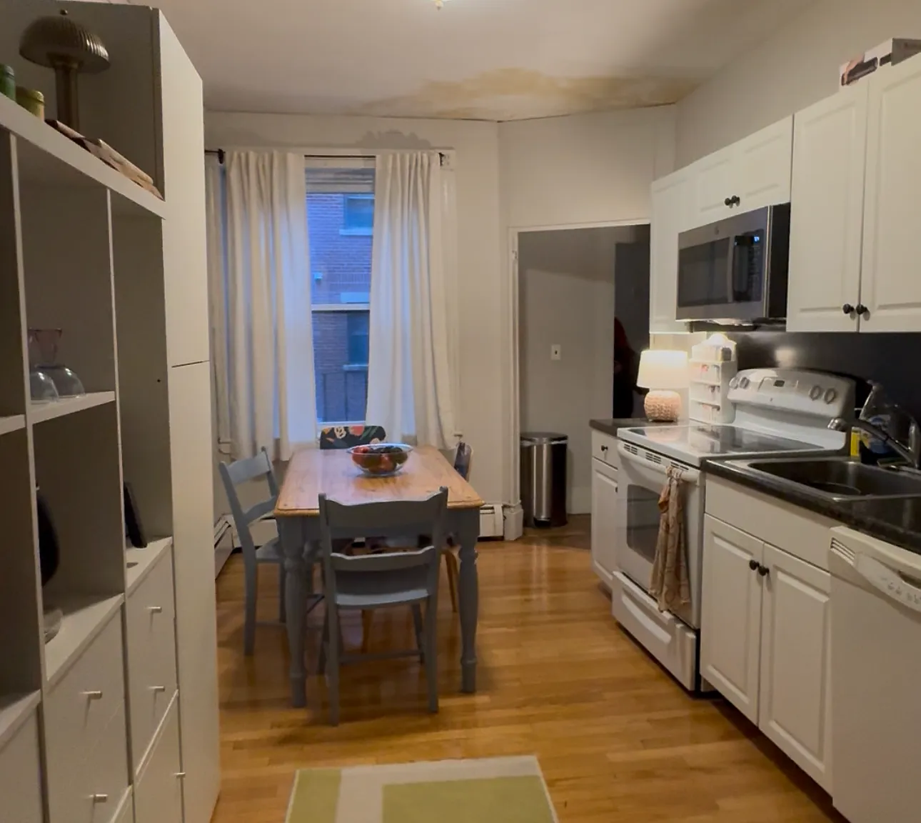 3 bed, $4,350 — Photo 1