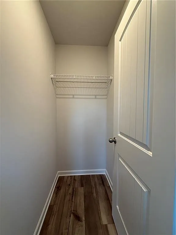 4 bed, 3.5 bath, 1941 sqft, $2,500 — Photo 4