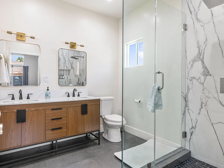 10842 Memory Park Ave — Photo 30