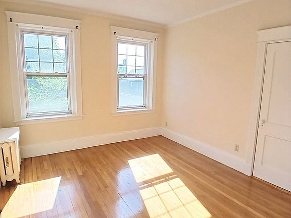 5th image of 61 Quint Ave APT 8