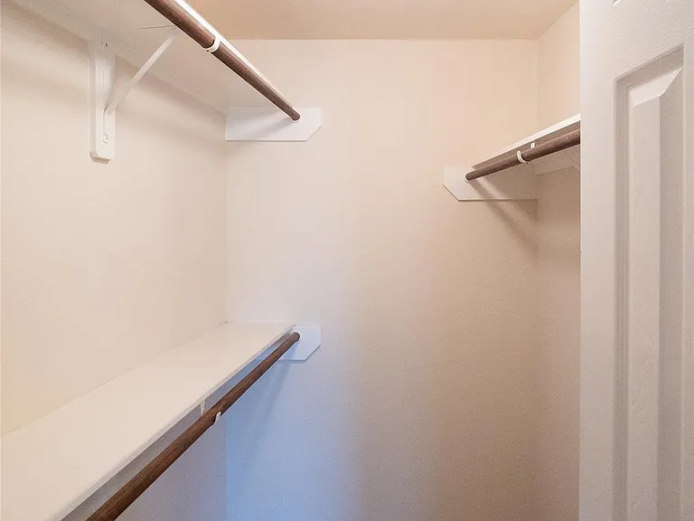 21843 Grassy Hill Ln — Photo 23
