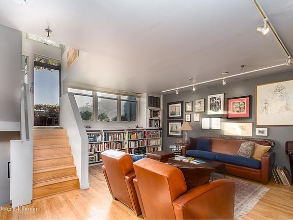 2nd image of 240 W 23rd St APT 7C