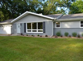 54 Royal Rd, Springfield, MI 49037