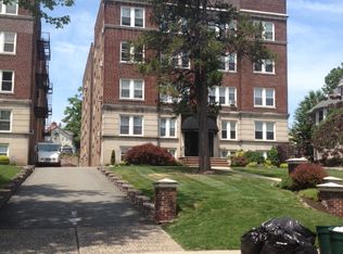 16 Forest St APT 207, Montclair, NJ 07042