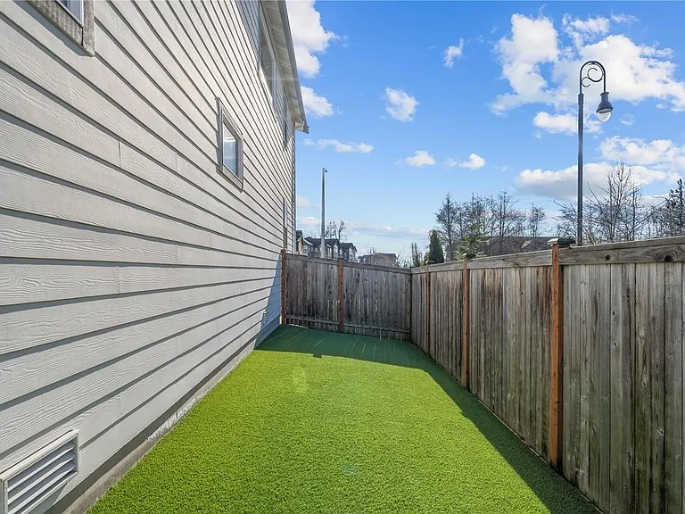 2503 176th Pl NE — Photo 19