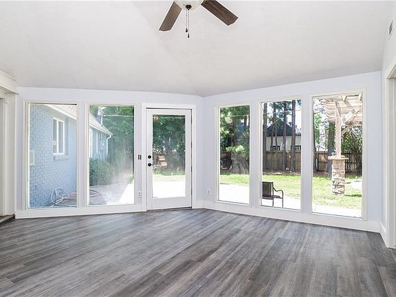 4th image of 2713 W Kathy Ln