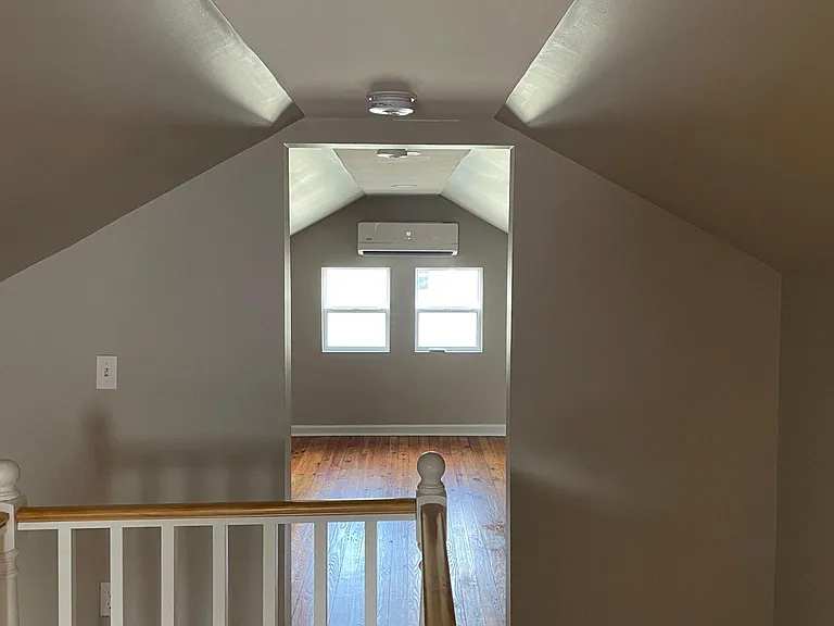 2110 Creighton Ave — Photo 19