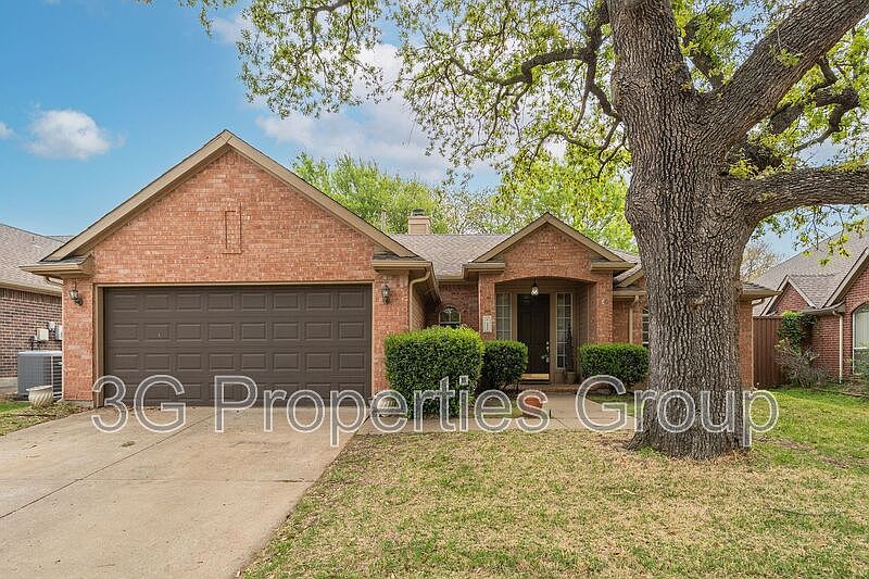 1st image of 3900 Oak Park Dr