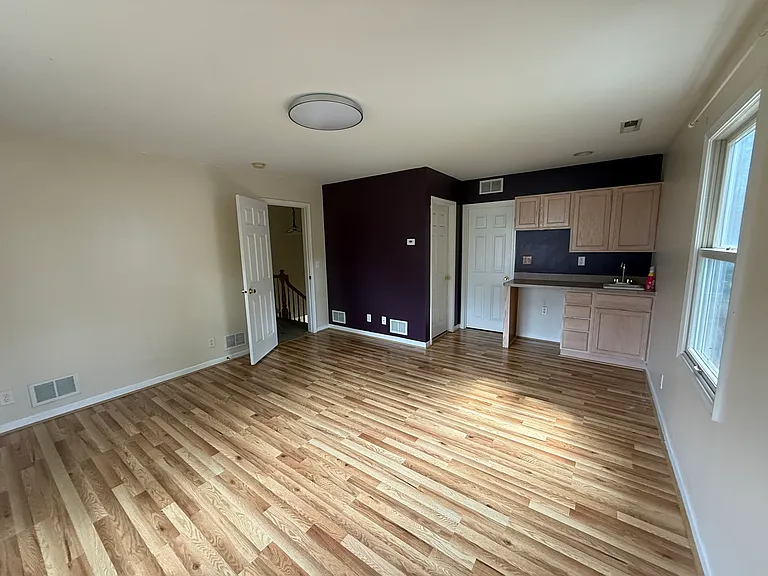 417 Bristol Way — Photo 5