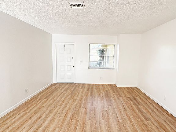 2nd image of 315 Melody Ln #319