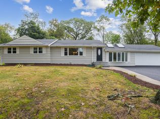 7 Oak Hill Dr, East Haven, CT 06513