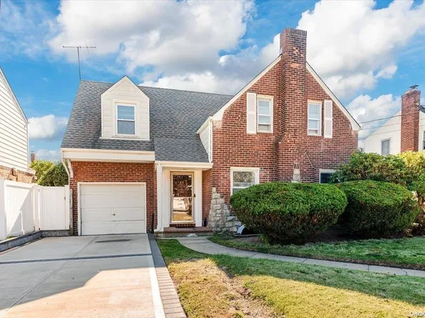 69 Claurome Place, Freeport, NY 11520