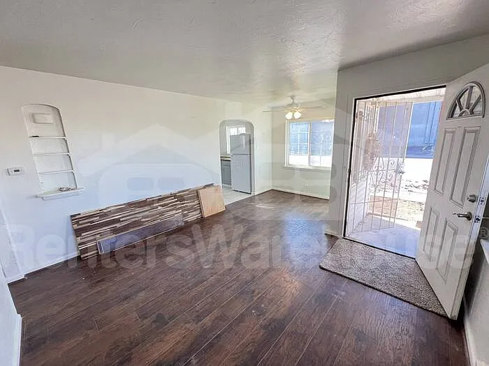 3490 W Tennessee Ave — Photo 3