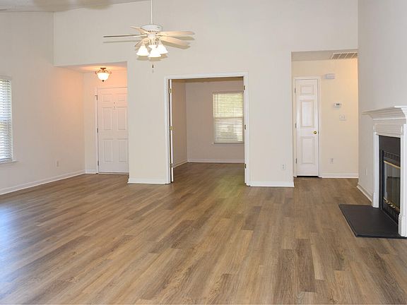 4th image of 4004 Hopper St