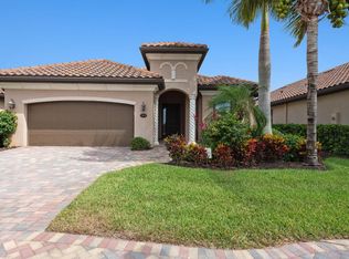 2898 Aviamar Cir, Naples, FL 34114