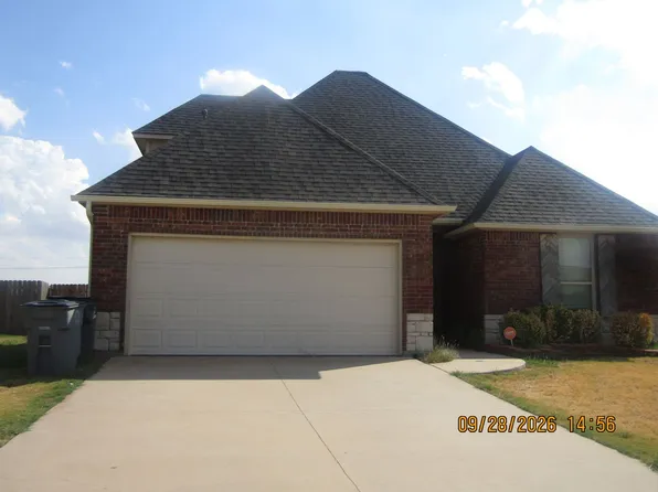 7704 SW Arnold Ct, Lawton, OK 73505
