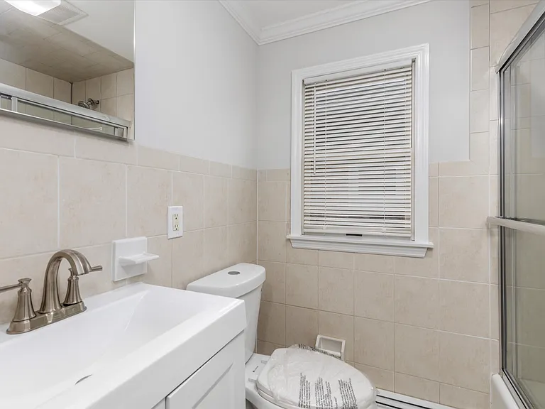 4 Coppola St #2 — Photo 9
