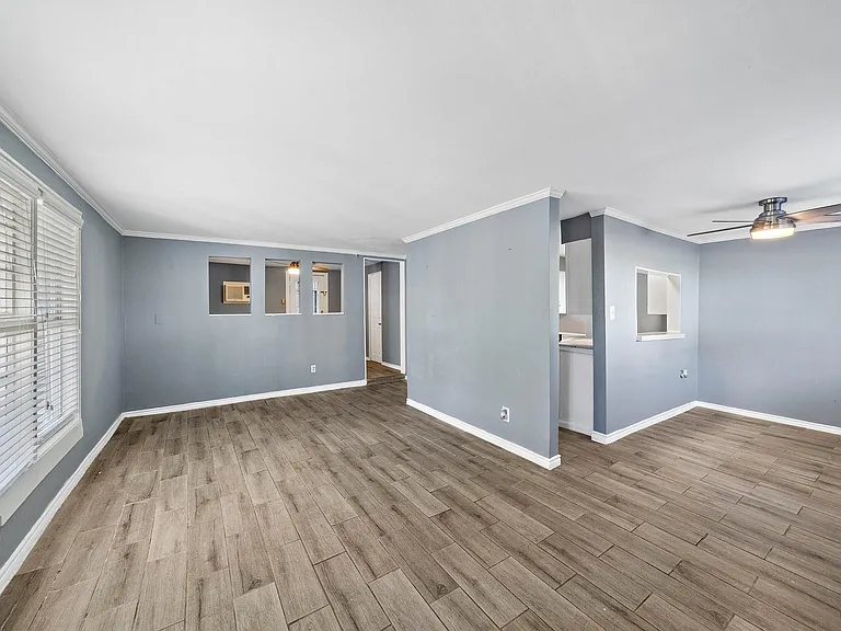 2404 Yoakum Blvd #1 — Photo 3